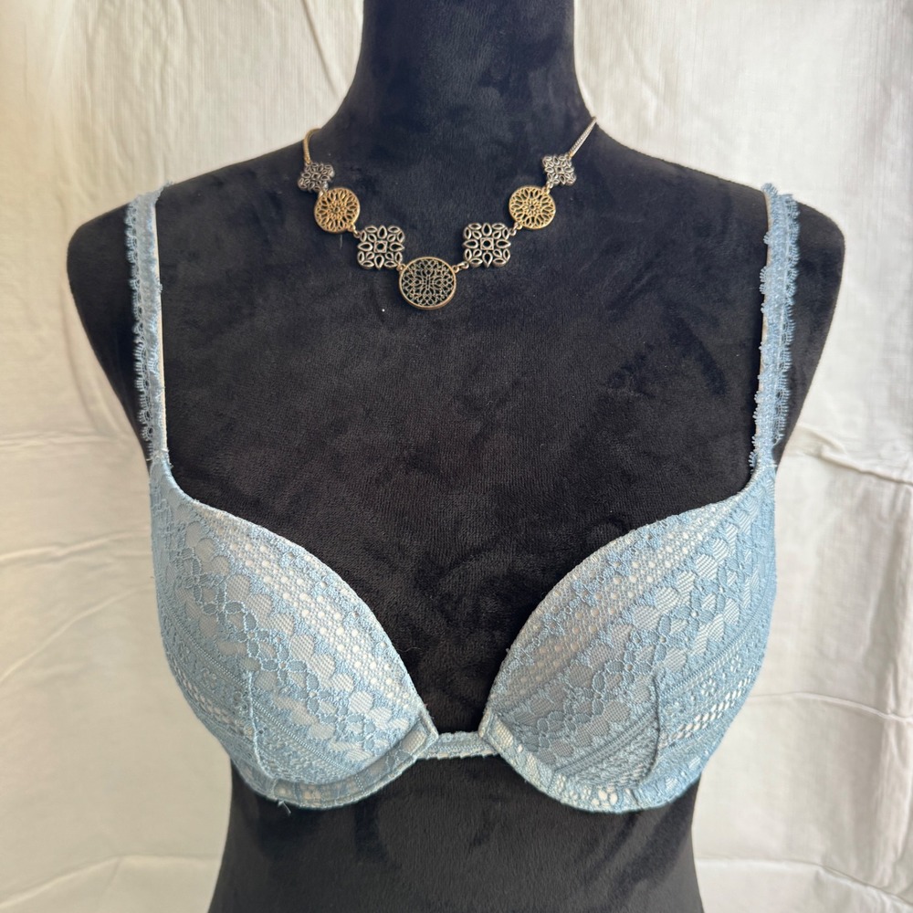 Victoria's Secret Women's Light Blue Lace Push Up Bra 34A 361739-B4M